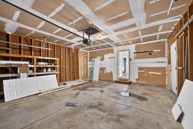 207 E North Point Dr, Derby, KS 67037