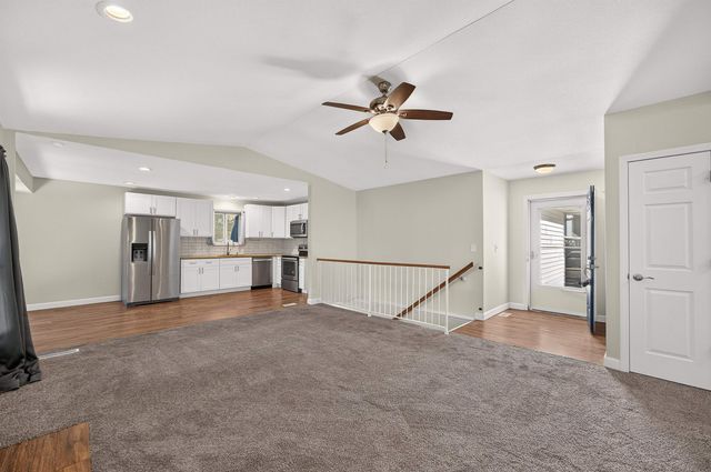 207 E North Point Dr, Derby, KS 67037
