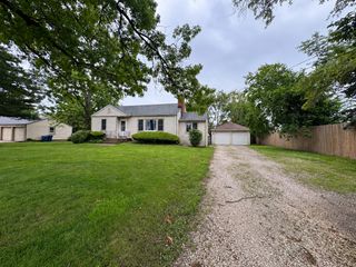 785 W Lincoln Lane, Des Plaines, IL 60018