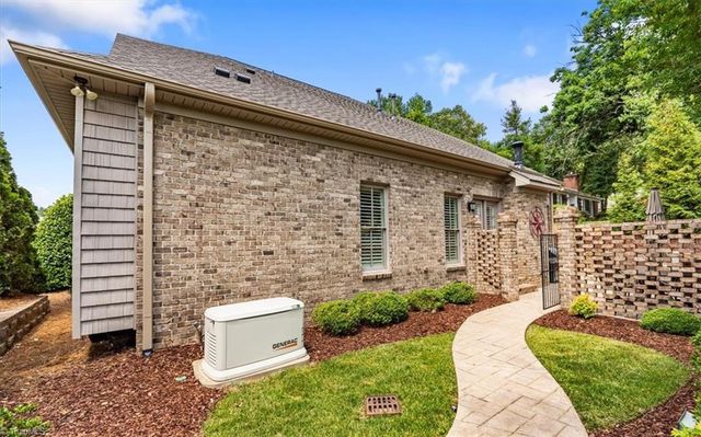 19 Blakeney Place, Greensboro, NC 27408