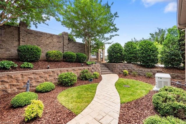 19 Blakeney Place, Greensboro, NC 27408