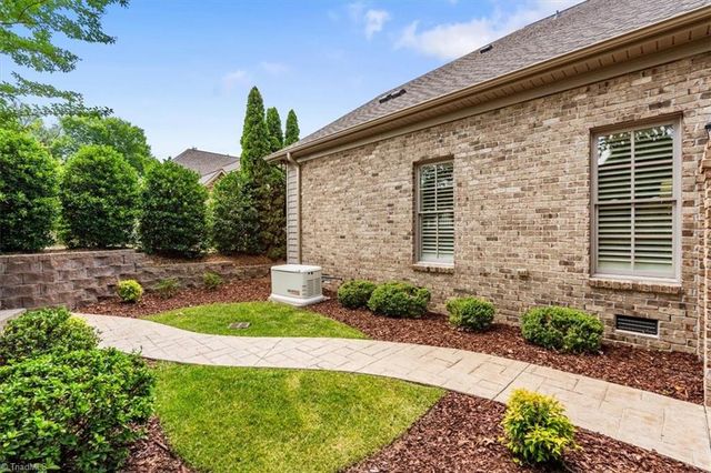19 Blakeney Place, Greensboro, NC 27408