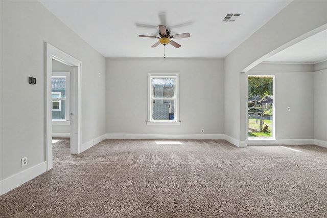 331 Xanthus Avenue, Tulsa, OK 74104