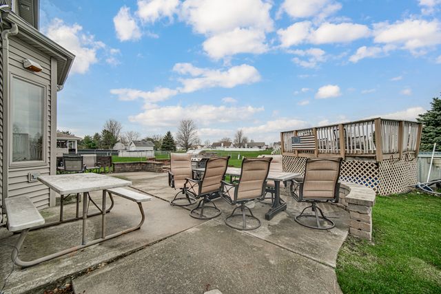 683 Sandburg Drive, Manteno, IL 60950