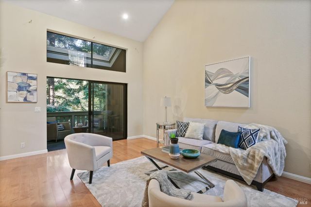 258 Pelican Ln, Novato, CA 94949