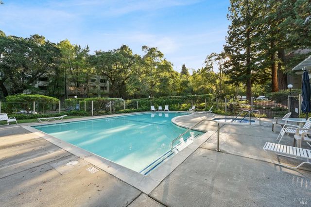 258 Pelican Ln, Novato, CA 94949