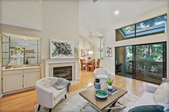 258 Pelican Ln, Novato, CA 94949