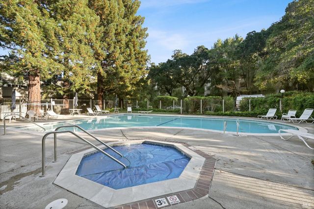 258 Pelican Ln, Novato, CA 94949