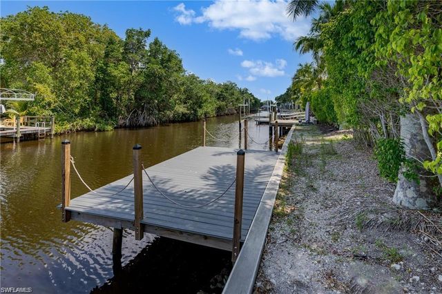 13375 Snook CIR, Naples, FL 34114