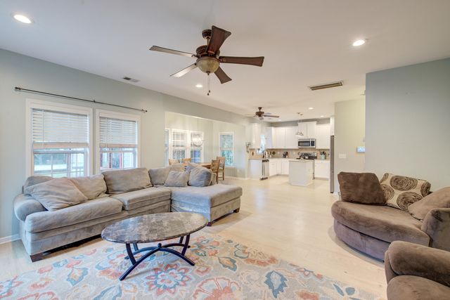 9004 Hema Lane, Summerville, SC 29483