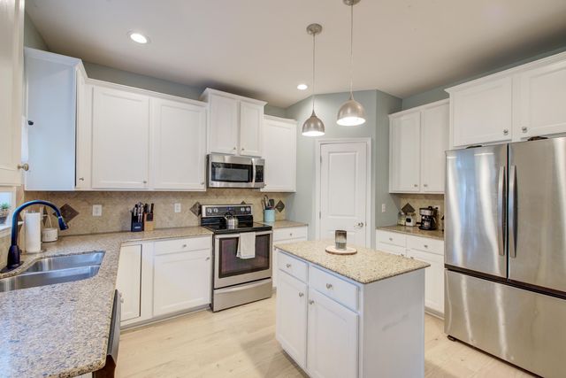 9004 Hema Lane, Summerville, SC 29483