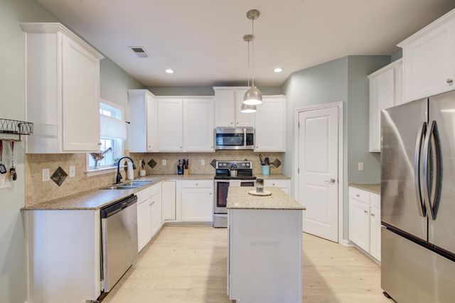 9004 Hema Lane, Summerville, SC 29483