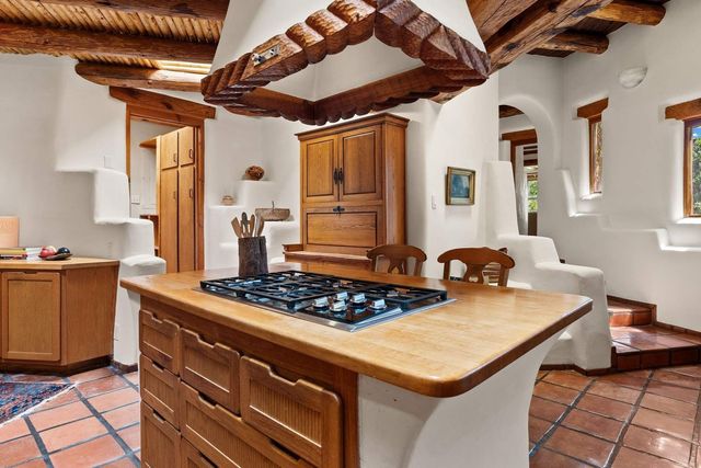 17 Tano West, Santa Fe, NM 87506