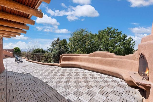 17 Tano West, Santa Fe, NM 87506