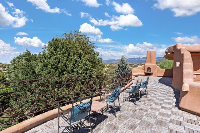17 Tano West, Santa Fe, NM 87506
