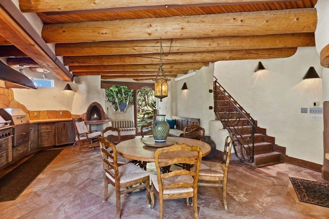17 Tano West, Santa Fe, NM 87506