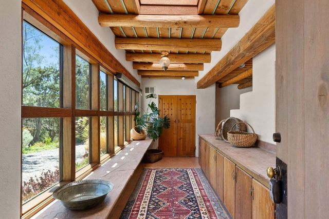 17 Tano West, Santa Fe, NM 87506