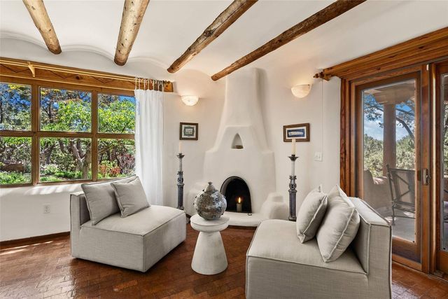 17 Tano West, Santa Fe, NM 87506