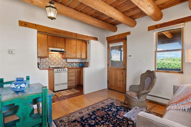 17 Tano West, Santa Fe, NM 87506