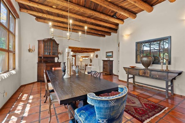 17 Tano West, Santa Fe, NM 87506