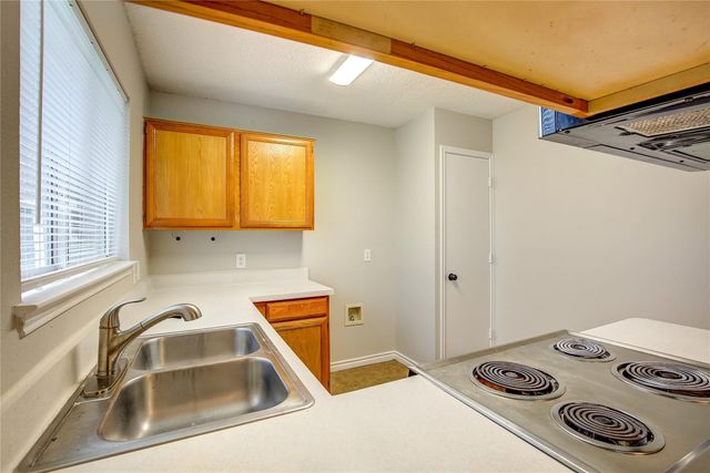 863 Colson Drive, Arlington, TX 76002