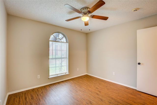 863 Colson Drive, Arlington, TX 76002