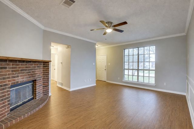 863 Colson Drive, Arlington, TX 76002