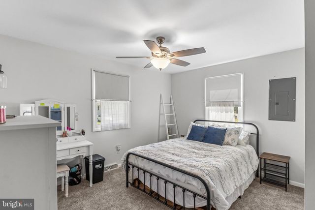 59 CHESTNUT ST, Pennsville, NJ 08070