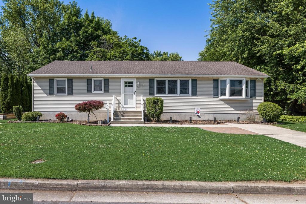 59 CHESTNUT ST, Pennsville, NJ 08070