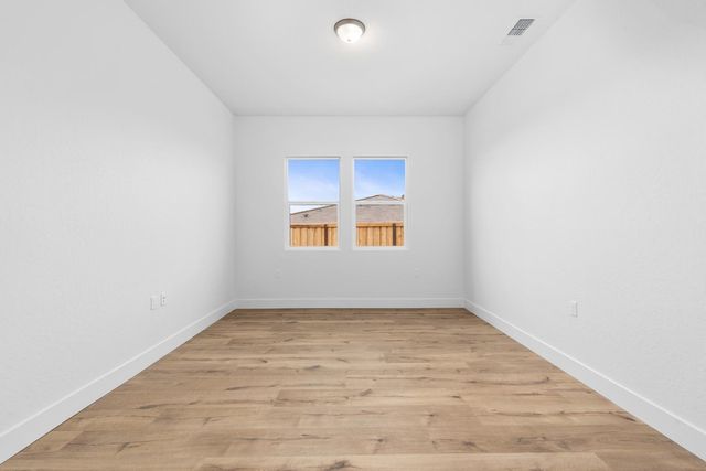 4522 Iron Creek Court, Friant, CA 93626