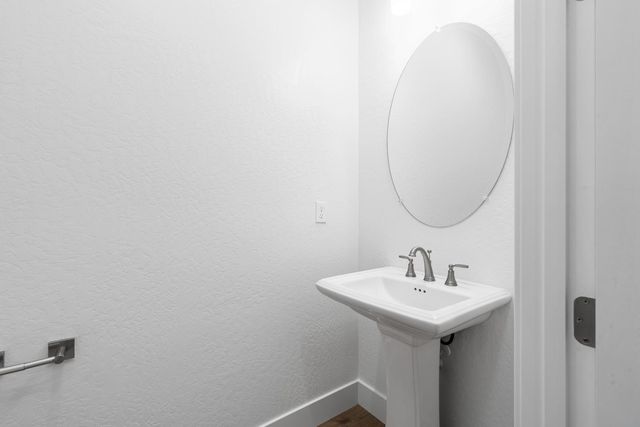 4522 Iron Creek Court, Friant, CA 93626