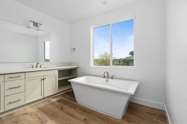 4522 Iron Creek Court, Friant, CA 93626