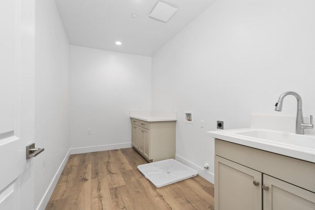 4522 Iron Creek Court, Friant, CA 93626