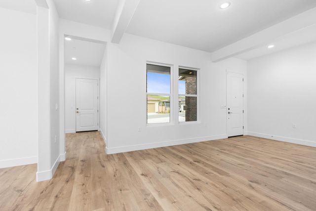 4522 Iron Creek Court, Friant, CA 93626