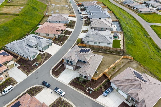 4522 Iron Creek Court, Friant, CA 93626