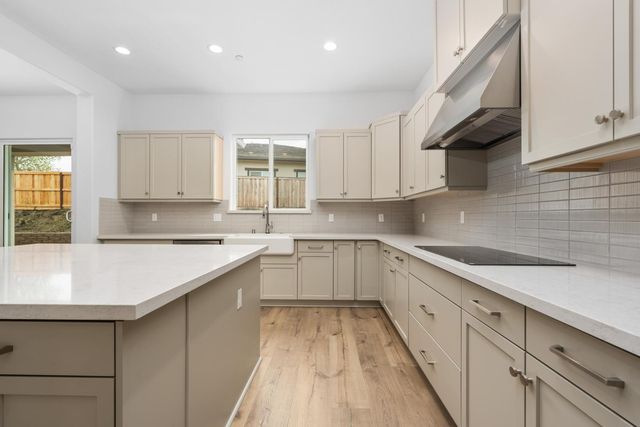 4522 Iron Creek Court, Friant, CA 93626