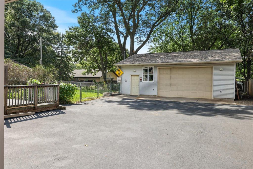 8378 Groveland Road, Mounds View, MN 55112 — photo 5