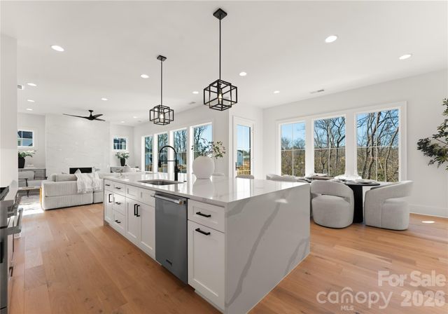 2005 South Street, Charlotte, NC 28208