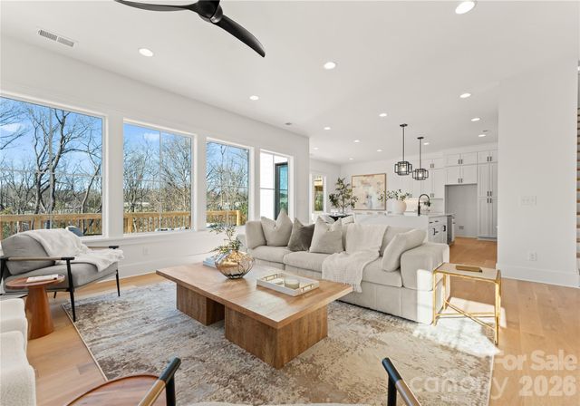 2005 South Street, Charlotte, NC 28208