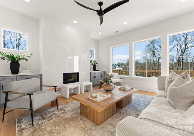 2005 South Street, Charlotte, NC 28208