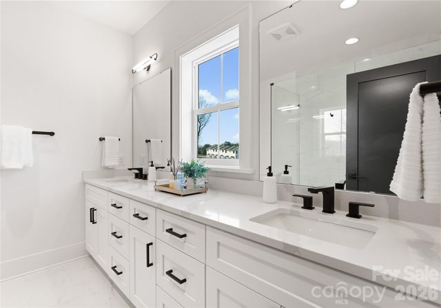 2005 South Street, Charlotte, NC 28208