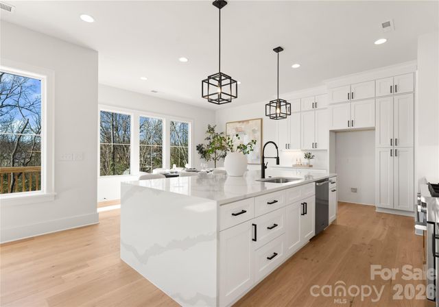 2005 South Street, Charlotte, NC 28208