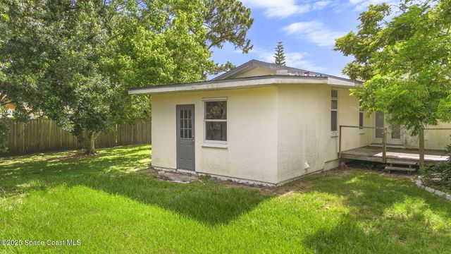 120 Cascade Avenue SE, Palm Bay, FL 32909