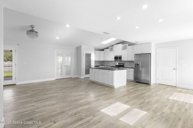 120 Cascade Avenue SE, Palm Bay, FL 32909