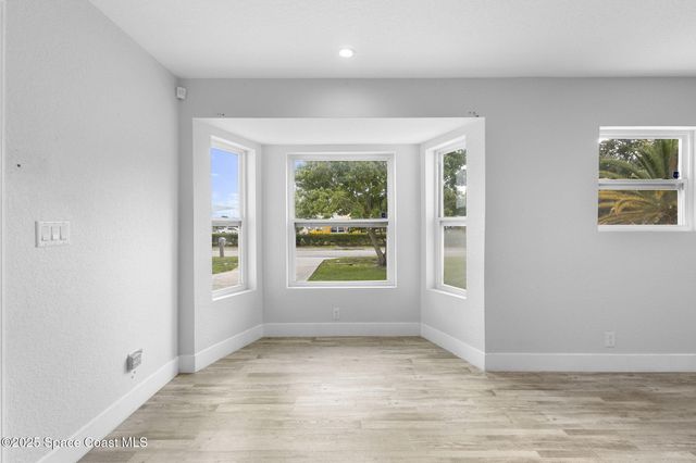 120 Cascade Avenue SE, Palm Bay, FL 32909