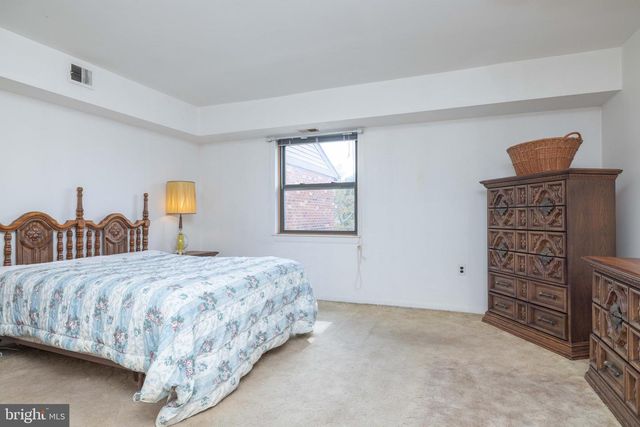 10 ATRAM HALL, Dover, DE 19904