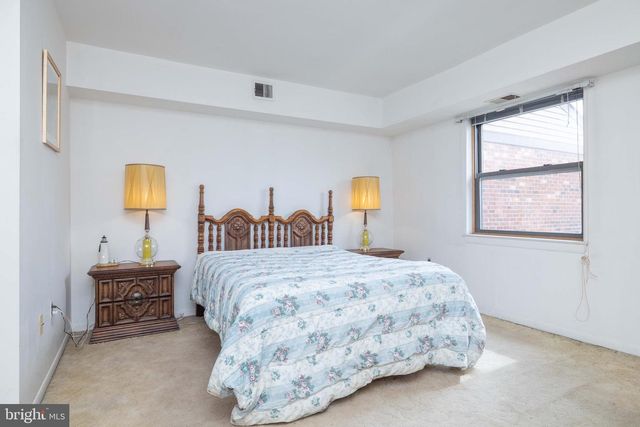 10 ATRAM HALL, Dover, DE 19904