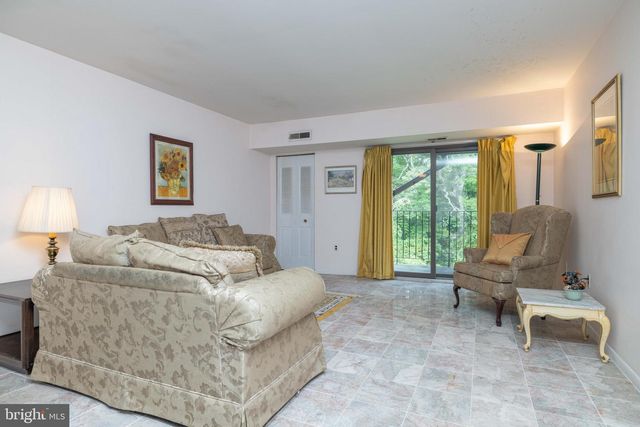 10 ATRAM HALL, Dover, DE 19904