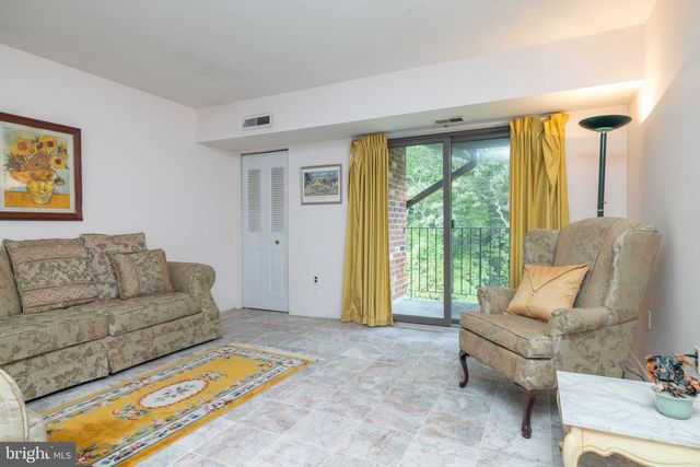 10 ATRAM HALL, Dover, DE 19904
