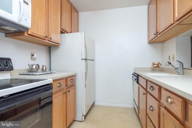 10 ATRAM HALL, Dover, DE 19904